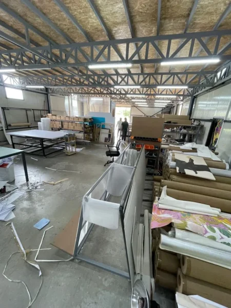 Tirane, jepet me qera magazine Kati 0, 650 m² 1.500 € (Kashar ~ Top Channel)