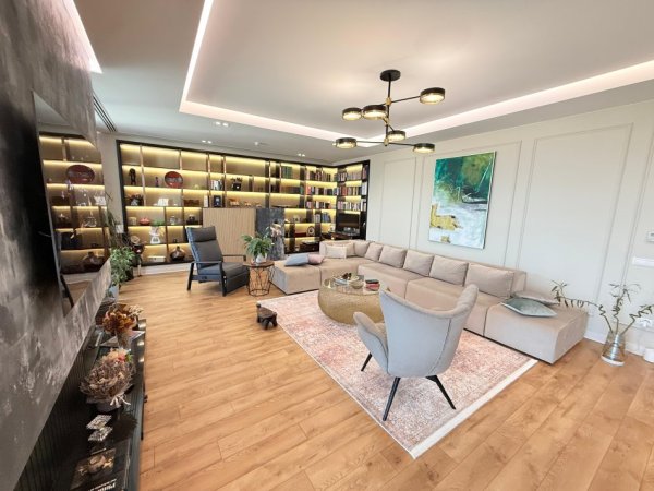 Tirane, shitet apartament+verande | Penthouse 3+1+Aneks+Ballkon Kati 7, 280 m² (Kopshti Botanik)