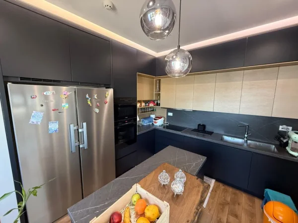 Tirane, shitet apartament+verande | Penthouse 3+1+Aneks+Ballkon Kati 7, 280 m² (Kopshti Botanik)