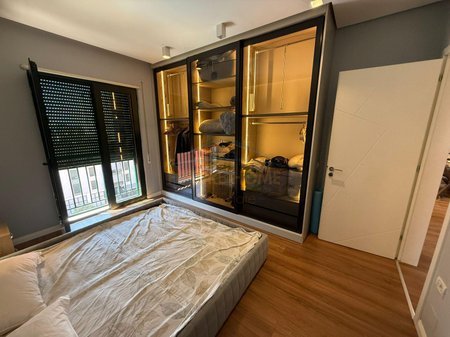 Tirane, shitet apartament 1+1+Ballkon Kati 5, 77 m² 140.000 € (Unaza e re, Green City)