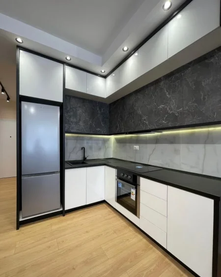 Tirane, shes apartament 2+1+Ballkon Kati 7, 88 m² 143.000 € 