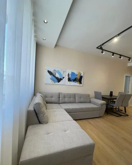 Tirane, shes apartament 2+1+Ballkon Kati 7, 88 m² 143.000 € 