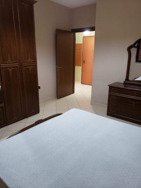 Tirane, jepet me qera apartament 1+1+Ballkon Kati 2, 60 m² 500 € (Kompleksi Panorama ,Don Bosko)