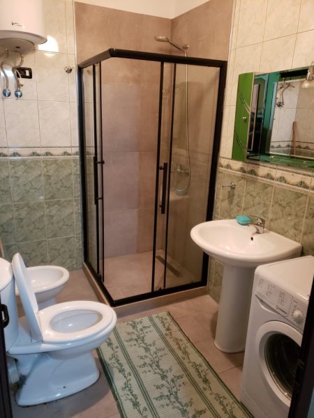 Tirane, jepet me qera apartament 1+1+Ballkon Kati 2, 60 m² 500 € (Kompleksi Panorama ,Don Bosko)