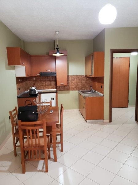 Tirane, jepet me qera apartament 1+1+Ballkon Kati 2, 60 m² 500 € (Kompleksi Panorama ,Don Bosko)