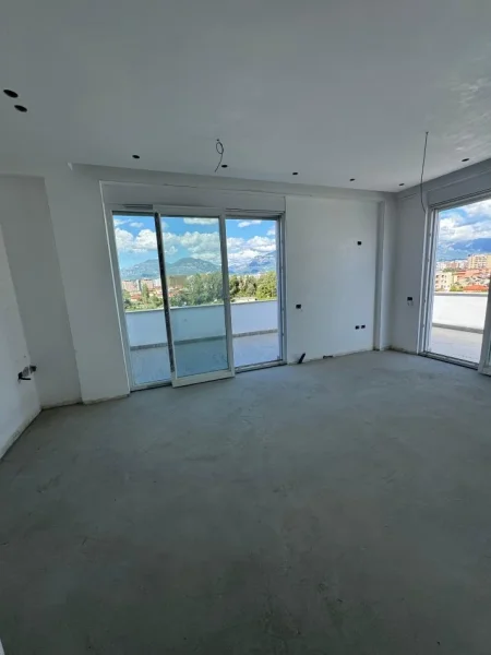 Tirane, shitet apartament 2+1+Ballkon Kati 5, 120 m² 142.000 € (Kompleksi Tudas Astir Gati Per Banim Okazion)