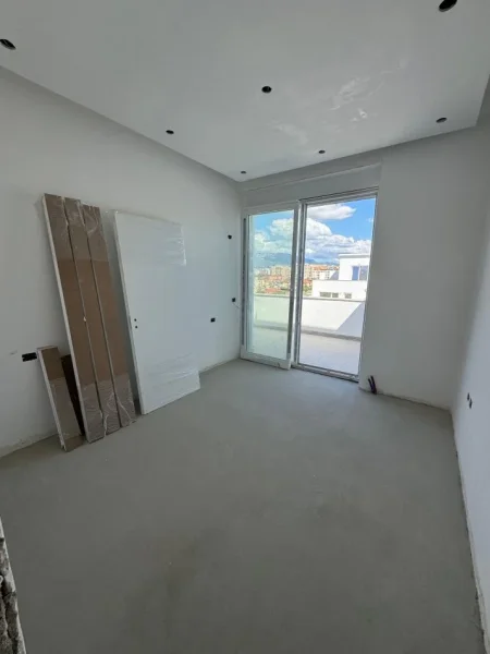 Tirane, shitet apartament 2+1+Ballkon Kati 5, 120 m² 142.000 € (Kompleksi Tudas Astir Gati Per Banim Okazion)