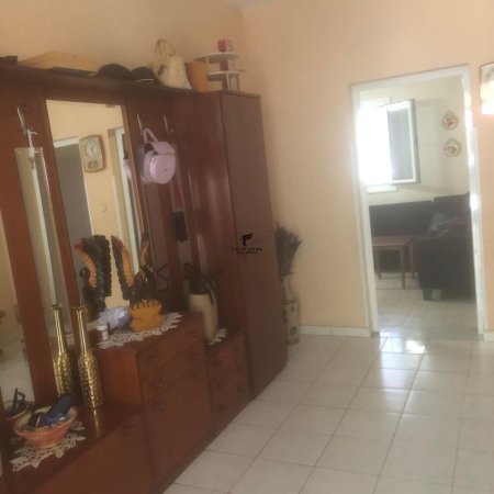 Tirane, jepet me qera apartament 2+1+Ballkon Kati 1, 80 m² 450 € (PORCELAN)