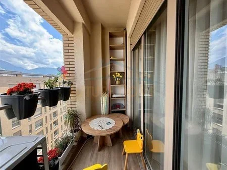 Tirane, shitet apartament 2+1+2+Ballkon Kati 7, 112 m² 253.000 € (Xhamlliku)