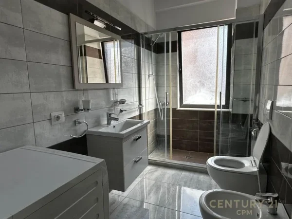 Tirane, jepet me qera apartament 1+1 Kati 3, 60 m² 500 € 