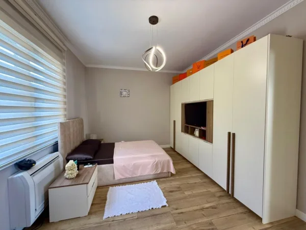 Tirane, shes apartament 2+1+Aneks+Ballkon Kati 3, 150 m² 293.000 € 