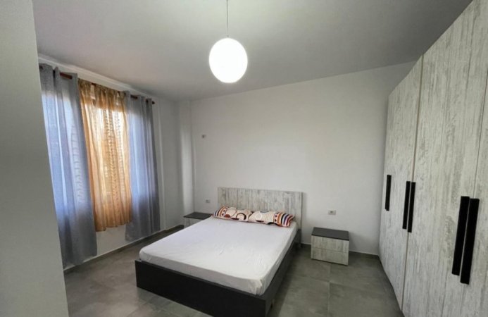 Tirane, jepet me qera apartament 1+1 Kati 1, 50 m² 350 € (Tiranë)