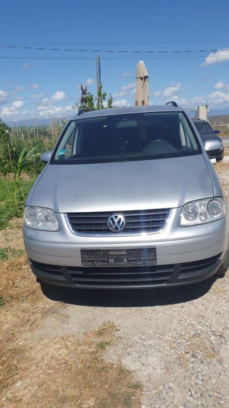 Durres, shes makine Benzin, gri metalizato automatik Klima 230.000 km 3.999 €