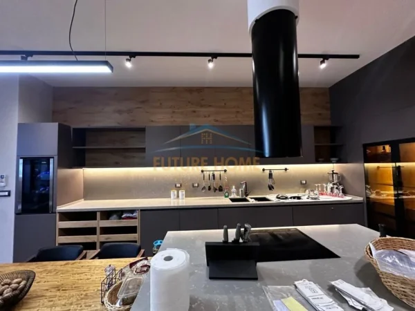 Tirane, shitet apartament+verande | Penthouse 4+1 Kati 1, 220 m² 790.000 € (KOPSHTI BOTANIK)