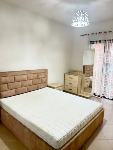 Tirane, jepet me qera apartament 1+1+Ballkon Kati 4, 80 m² 450 € (Green City I mobiluar)