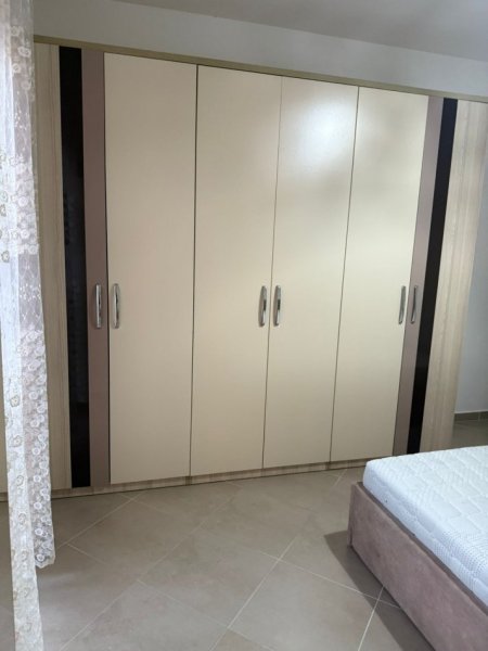Tirane, jepet me qera apartament 1+1+Ballkon Kati 4, 80 m² 450 € (Green City I mobiluar)