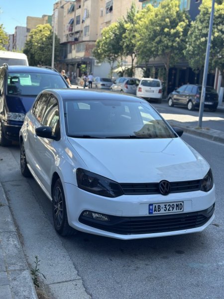 Elbasan, shitet makine volkswagen polo Benzin+Gaz, e bardhë manuale Kondicioner 249.000 km