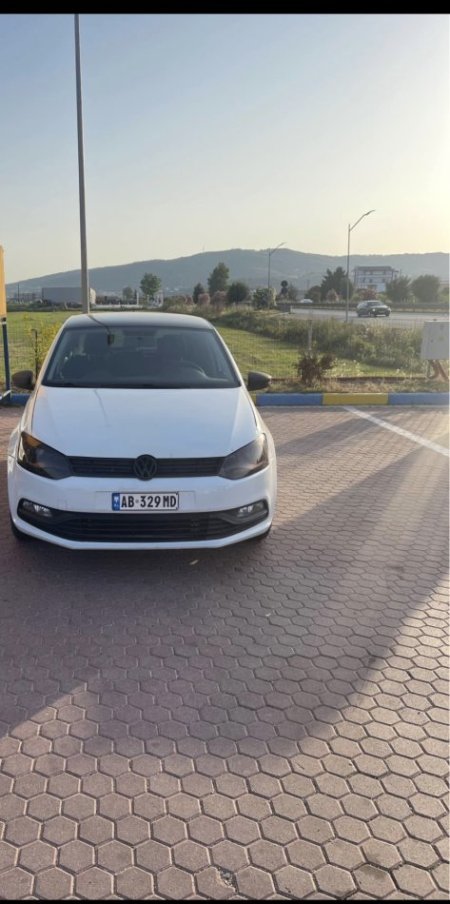 Elbasan, shitet makine volkswagen polo Benzin+Gaz, e bardhë manuale Kondicioner 249.000 km