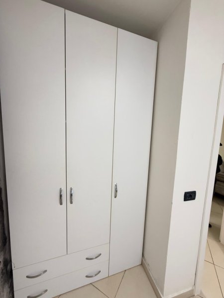 Tirane, jepet me qera apartament 2+1+Ballkon Kati 1, 90 m² 600 € (Ish Blloku, Rruga Perlat Rrexhepi)