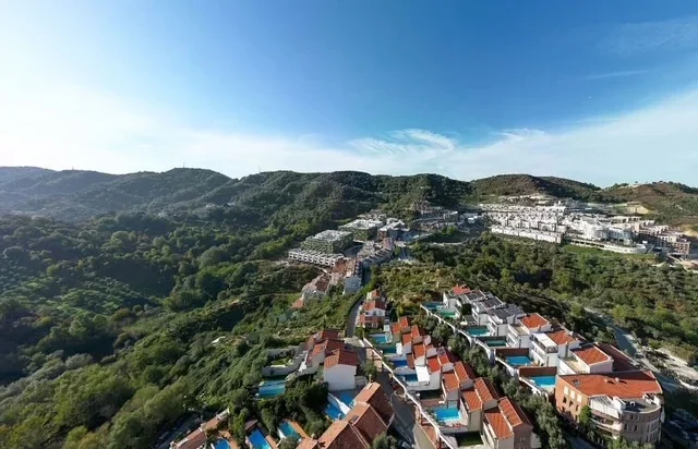 Tirane, shitet Vile 3 Katshe , 243 m² 526.000 € (residenca kodra e diellit 1)