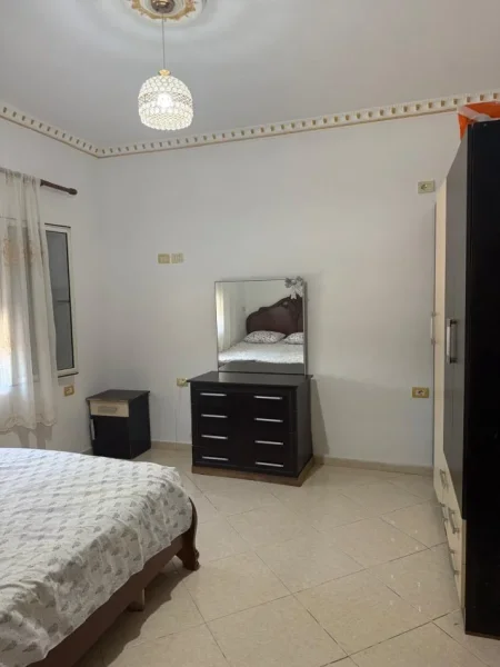 Tirane, jepet me qera Vile 2+1+Aneks+Ballkon Kati 0, 150 m² 350 € (Rruga isuf uka)