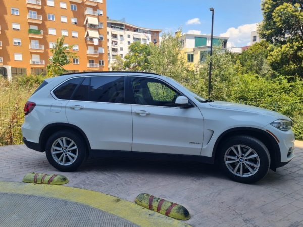 Shitet X5 viti 2015