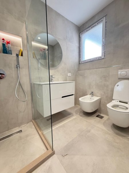 Tirane, jepet me qera 2+1+Ballkon Kati 3, 1.000 € 