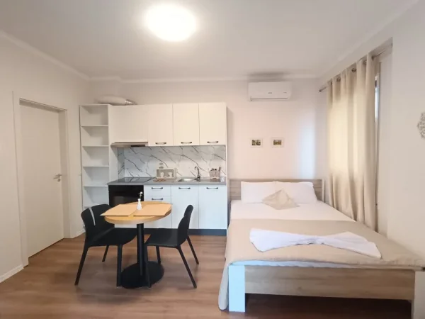 Garsoniere per qira te Rruga e Durrësit