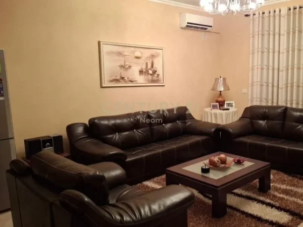 Tirane, shitet apartament 2+1+Ballkon Kati 2, 94 m² 130.000 € (Neom118312)