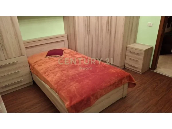 Tirane, shitet apartament 2+1+Ballkon Kati 2, 94 m² 130.000 € (Neom118312)