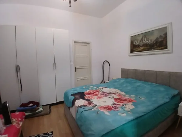 Tirane, jepet me qera apartament 1+1+Aneks Kati 1, 70 m² 450 € (Mine peza)