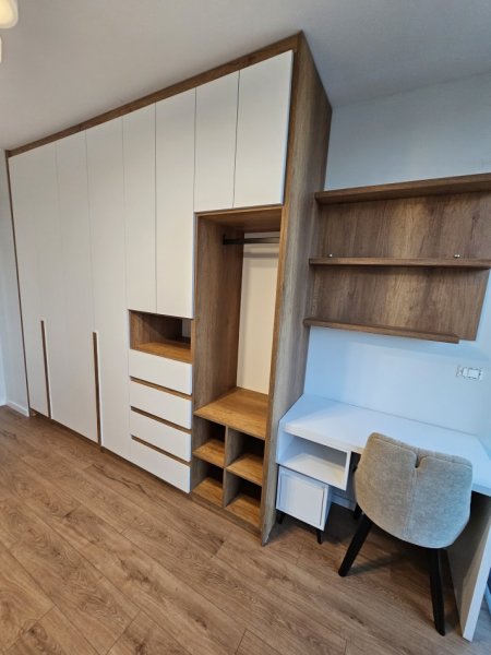 Tirane, jepet me qera apartament 2+1 Kati 10, 128 m² 2.000 € (Lake View)