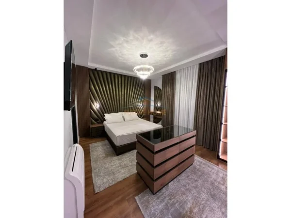 Tirane, jepet me qera apartament 2+1+Ballkon Kati 3, 106 m² 1.500 € (Secret Graden Residence)