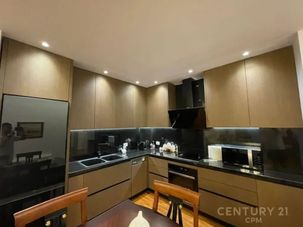 Tirane, shitet apartament 2+1+Ballkon Kati 1, 116 m² 260.000 € (Liqeni Thate)