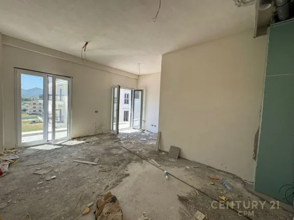 Tirane, shes apartament 1+1 Kati 3, 74 m² 124.000 € (Sauk)