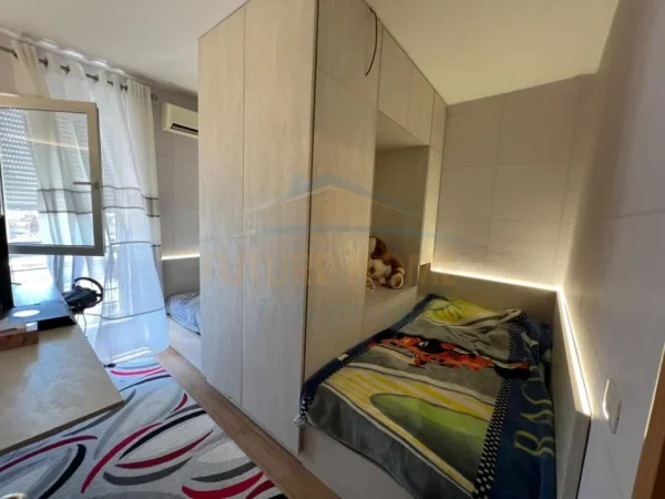 Tirane, shitet apartament 2+1+Ballkon Kati 6, 96 m² 197.000 € (Shkolla osman myderizi)