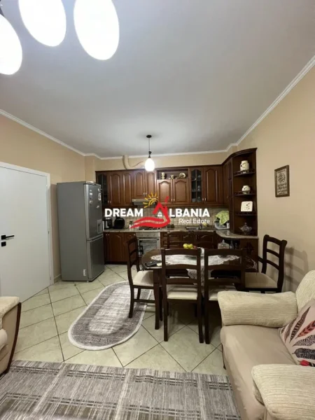 Tirane, jepet me qera apartament 2+1 Kati 1, 75 m² 450 € (Don Bosko)