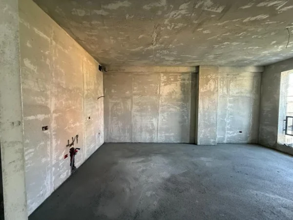 Tirane, shitet apartament 2+1+Ballkon Kati 2, 121 m² 229.000 € (Pran shkolles osman myderizi)