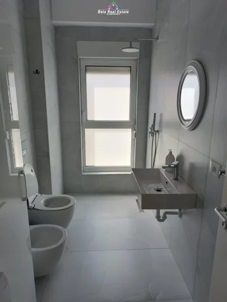 Tirane, jepet me qera apartament 2+1+Ballkon Kati 7, 75 m² 450 € (ALI DEMI,TEK KOMPLEKSI KAIMI)