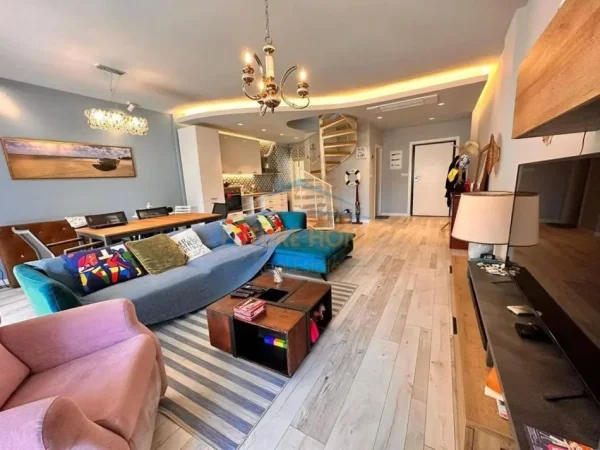 Durres, shitet apartament Dublex Kati 3, 150 m² 320.000 € (Golem)