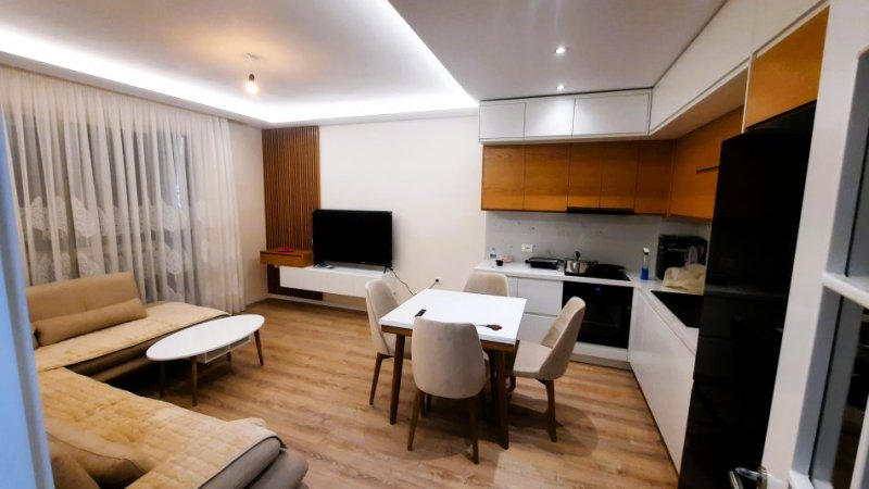 Tirane, shes apartament 1+1+Ballkon Kati 3, 74 m² 160.000 € (Rruga Sali Butka, pranë Square 21 dhe Kompleksit Delijorgji)