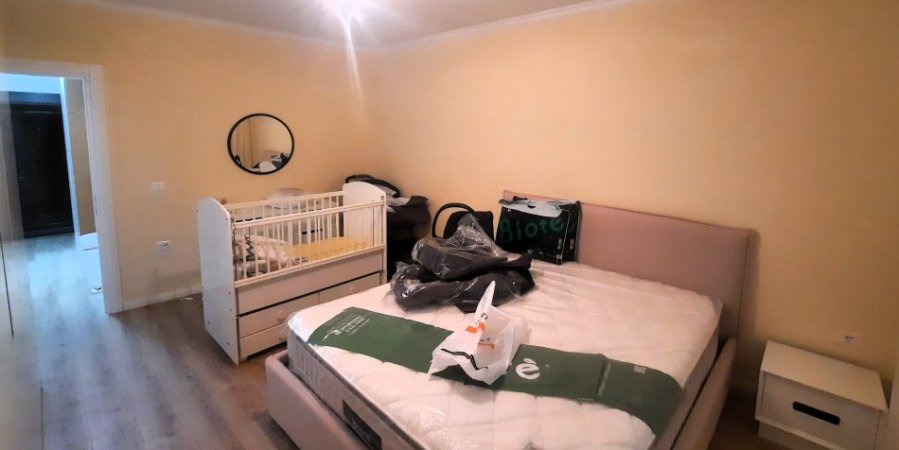 Tirane, shes apartament 1+1+Ballkon Kati 3, 74 m² 160.000 € (Rruga Sali Butka, pranë Square 21 dhe Kompleksit Delijorgji)
