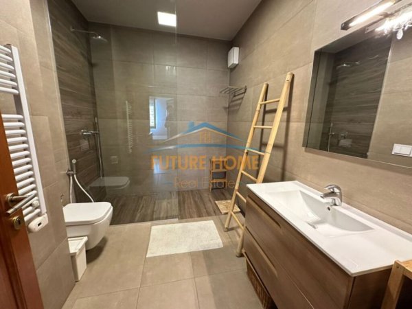 Tirane, jepet me qera apartament 2+1+Ballkon Kati 7, 1.500 € (Bllok në Rrugën Abdyl Frashëri)