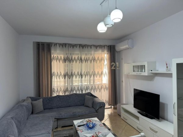 Tirane, jepet me qera apartament 1+1 Kati 4, 67 m² 450 € (Astir)