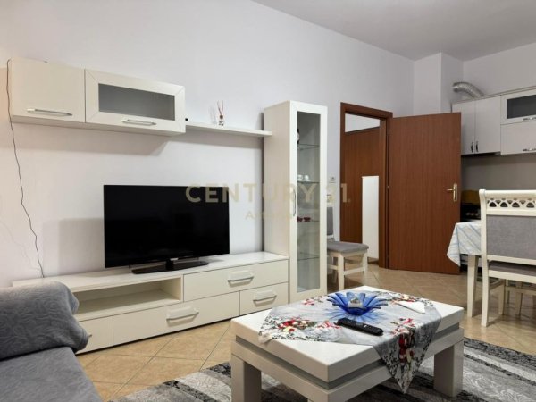 Tirane, jepet me qera apartament 1+1 Kati 4, 67 m² 450 € (Astir)
