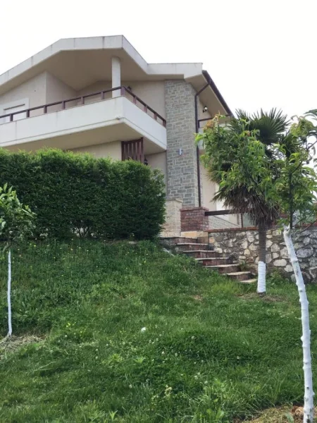 Vlore, shitet Vile 2 Katshe , 262 m² (Tragjas)