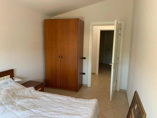 Vlore, shitet Vile 2 Katshe , 262 m² (Tragjas)