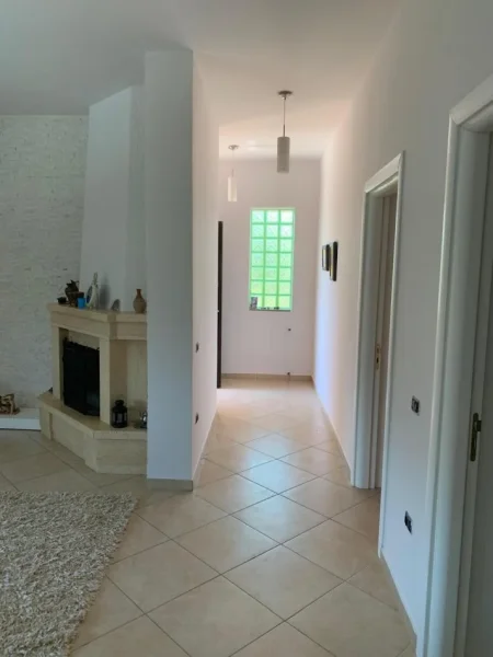 Vlore, shitet Vile 2 Katshe , 262 m² (Tragjas)