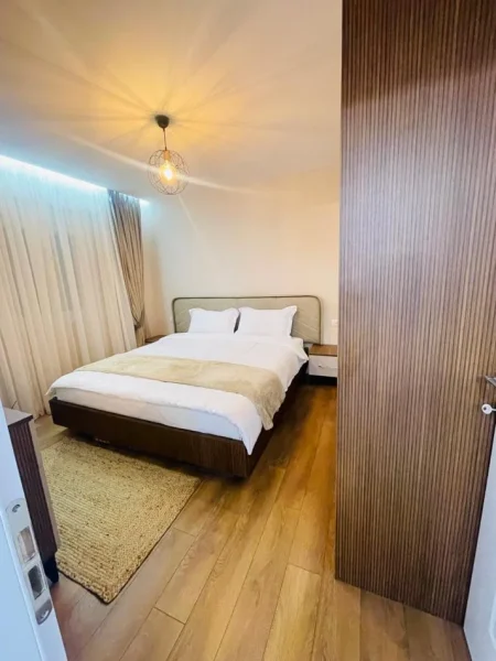 Tirane, jepet me qera apartament 2+1+Ballkon Kati 2, 70 m² 700 € (Rruga e Elbasanit)