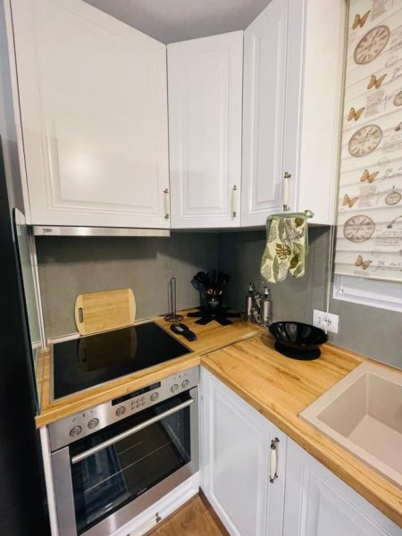 Tirane, jepet me qera apartament 2+1+Ballkon Kati 2, 70 m² 700 € (Rruga e Elbasanit)